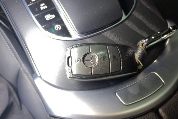 Used Mercedes-Benz C-Class 2021 C 260 L Sport Edition Star Collection Vehicle Key