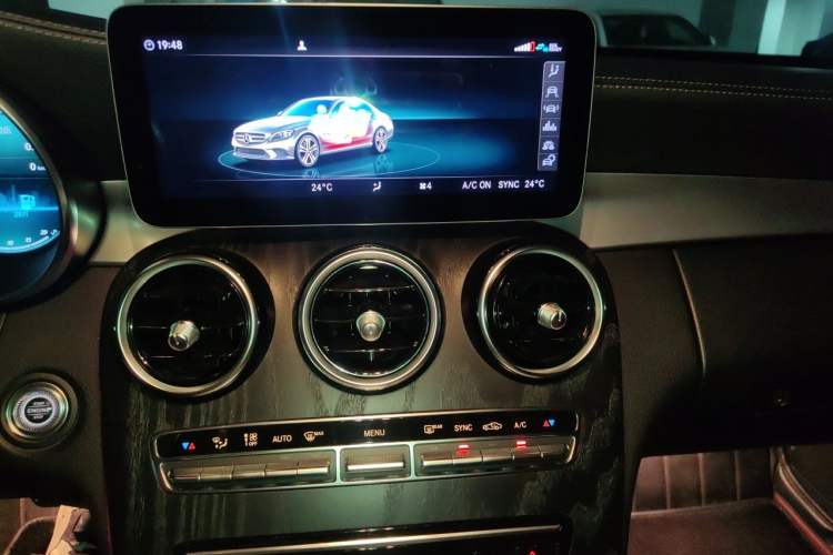 Used Mercedes-Benz C-Class 2021 C 200 L Dynamic Sport Edition Audio And AC Panel