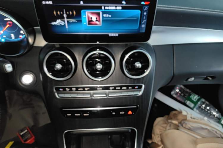 Used Mercedes-Benz C-Class 2021 C 200 L Fashion Edition Sport Version Audio And AC Panel