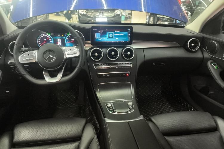 Used Mercedes-Benz C-Class 2021 C 200 L Fashion Edition Sport Version Center Console