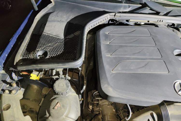 Used Mercedes-Benz C-Class 2021 C 200 L Fashion Edition Sport Version Engine Bay Right