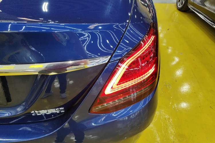 Used Mercedes-Benz C-Class 2021 C 200 L Fashion Edition Sport Version Exterior 3
