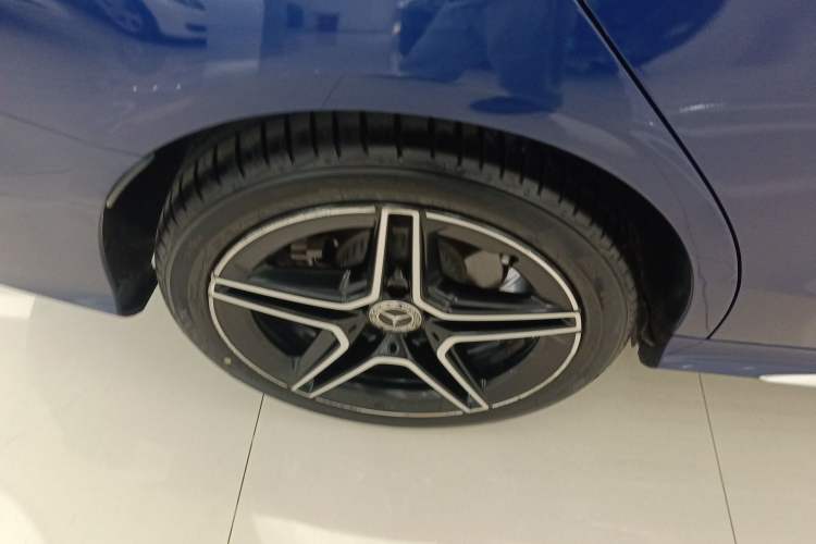Used Mercedes-Benz C-Class 2021 C 260 L Sport Edition Star Collection Exterior 5