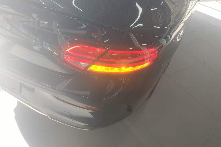 Used Mercedes-Benz C-Class 2021 C 260 Coupe Exterior 6
