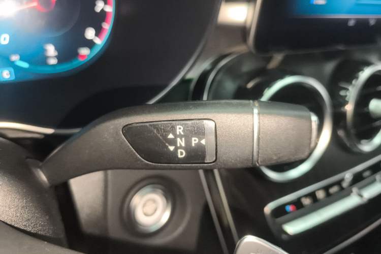Used Mercedes-Benz C-Class 2021 C 200 L Fashion Edition Sport Version Gear Lever