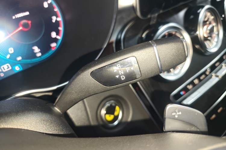 Used Mercedes-Benz C-Class 2021 C 200 L Fashion Edition Sport Version Gear Lever