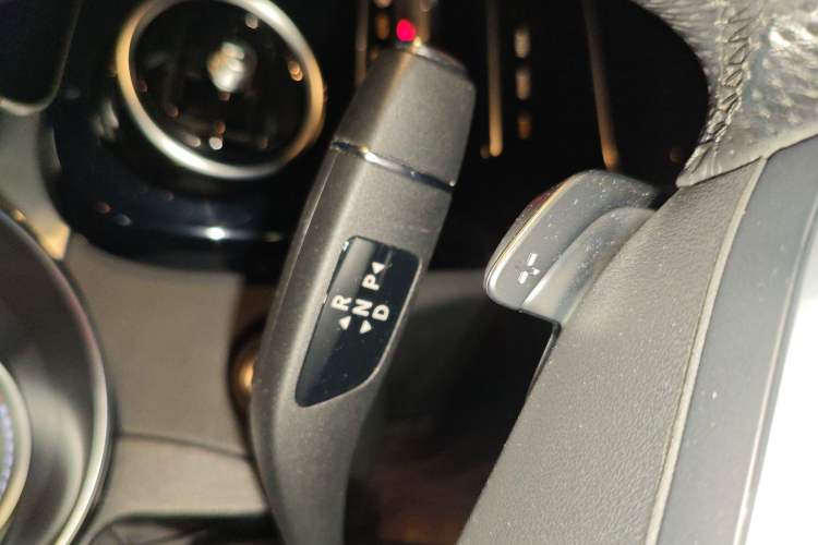 Used Mercedes-Benz C-Class 2021 C 200 L Dynamic Sport Edition Gear Lever