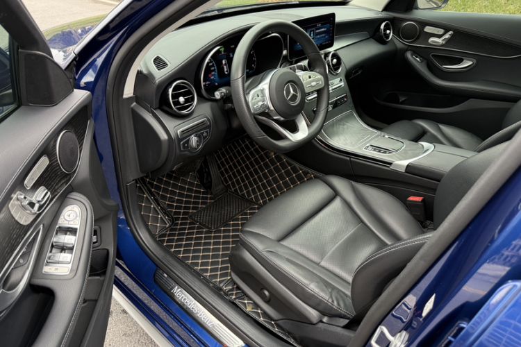 Used Mercedes-Benz C-Class 2021 C 260 L Sport Edition Interior 4