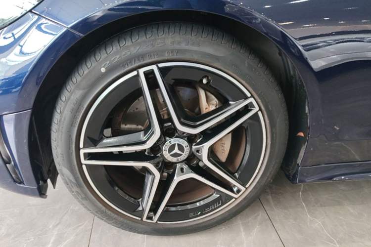 Used Mercedes-Benz C-Class 2021 C 260 Coupe Left Front Wheel Hub