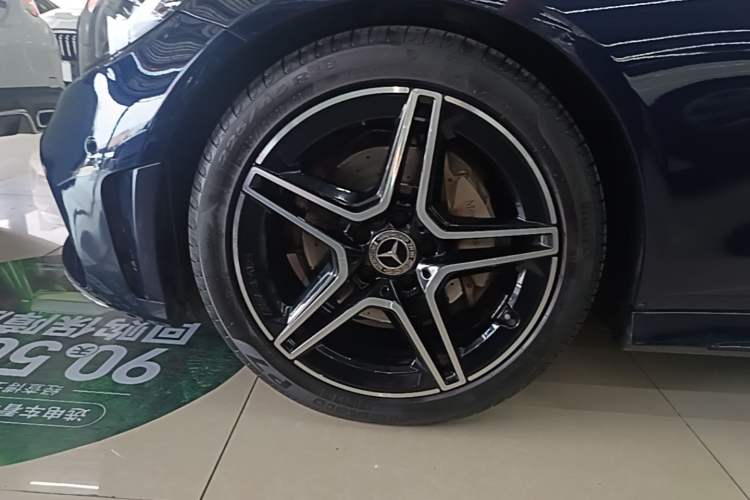 Used Mercedes-Benz C-Class 2021 C 260 Coupe Left Front Wheel Hub