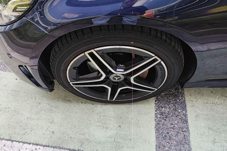 Used Mercedes-Benz C-Class 2021 C 260 Coupe Left Front Wheel Hub