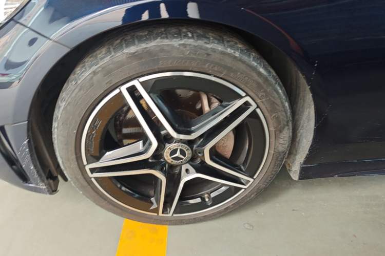 Used Mercedes-Benz C-Class 2021 C 200 Coupe Left Front Wheel Hub