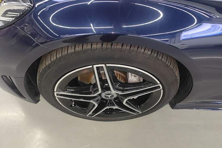 Used Mercedes-Benz C-Class 2021 C 260 Coupe Left Front Wheel Hub