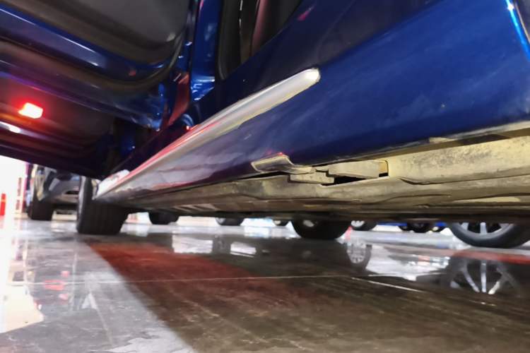 Used Mercedes-Benz C-Class 2021 C 260 L Sport Edition Left Side Sill