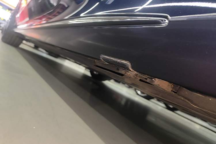 Used Mercedes-Benz C-Class 2021 C 260 Coupe Left Side Sill