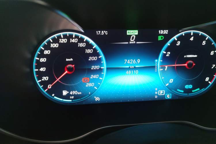 Used Mercedes-Benz C-Class 2021 C 260 L Sport Edition Star Collection Odometer Close Up