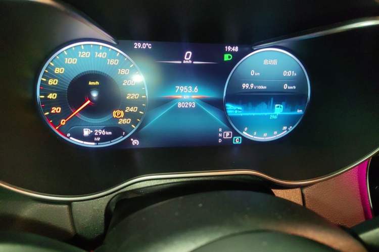 Used Mercedes-Benz C-Class 2021 C 200 L Dynamic Sport Edition Odometer Close Up