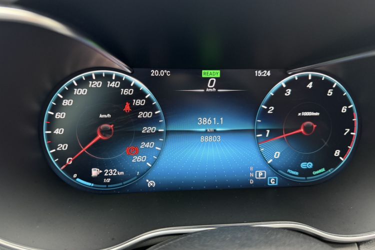 Used Mercedes-Benz C-Class 2021 C 260 L Sport Edition Odometer Close Up