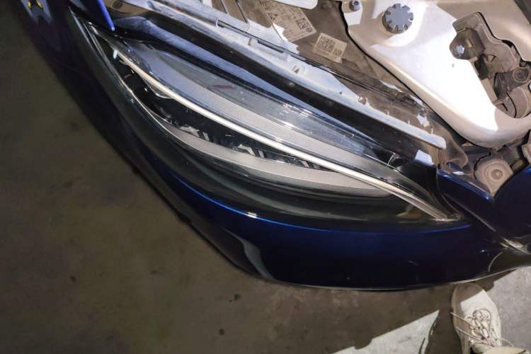 Used Mercedes-Benz C-Class 2021 C 200 L Fashion Edition Sport Version Right Front Headlight