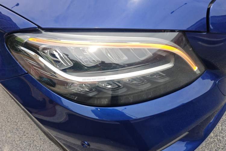 Used Mercedes-Benz C-Class 2021 C 200 L Fashion Edition Sport Version Right Front Headlight