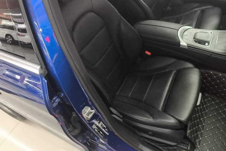 Used Mercedes-Benz C-Class 2021 C 200 L Fashion Edition Sport Version Right Front Seat