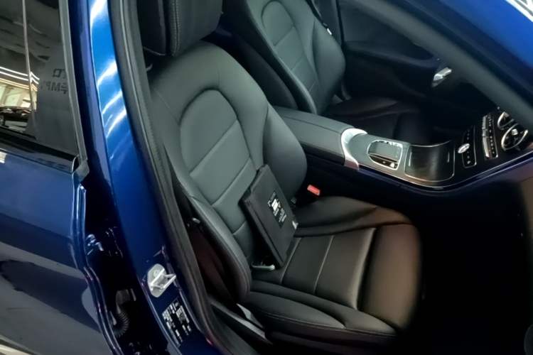 Used Mercedes-Benz C-Class 2021 C 260 L Sport Edition Star Collection Right Front Seat
