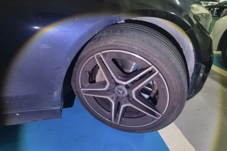 Used Mercedes-Benz C-Class 2021 C 260 Coupe Right Front Wheel Hub