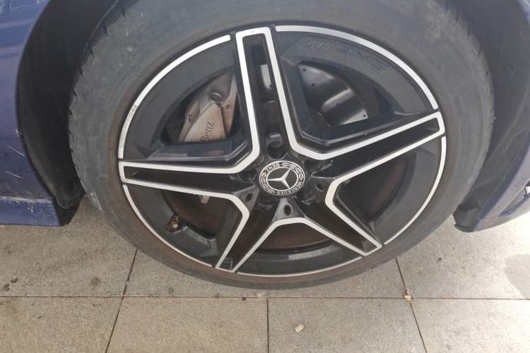 Used Mercedes-Benz C-Class 2021 C 260 Coupe Right Front Wheel Hub