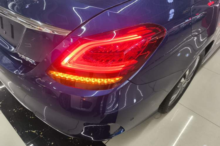 Used Mercedes-Benz C-Class 2021 C 200 L Fashion Edition Sport Version Right Rear Taillight