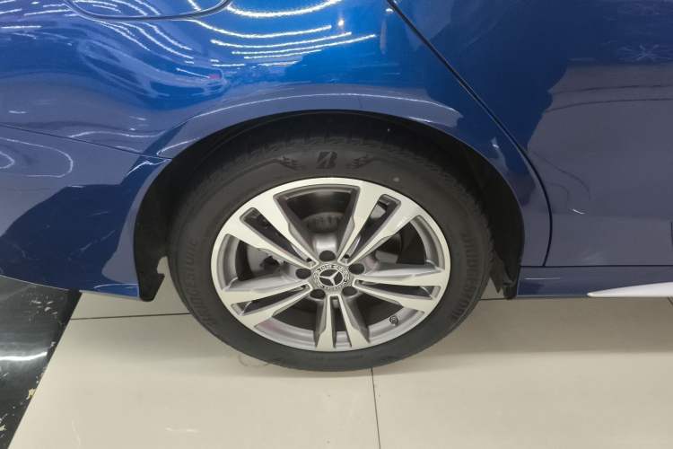 Used Mercedes-Benz C-Class 2021 C 200 L Fashion Edition Sport Version Right Rear Wheel Hub