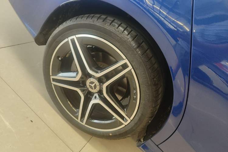 Used Mercedes-Benz C-Class 2021 C 260 L Sport Edition Star Collection Right Rear Wheel Hub