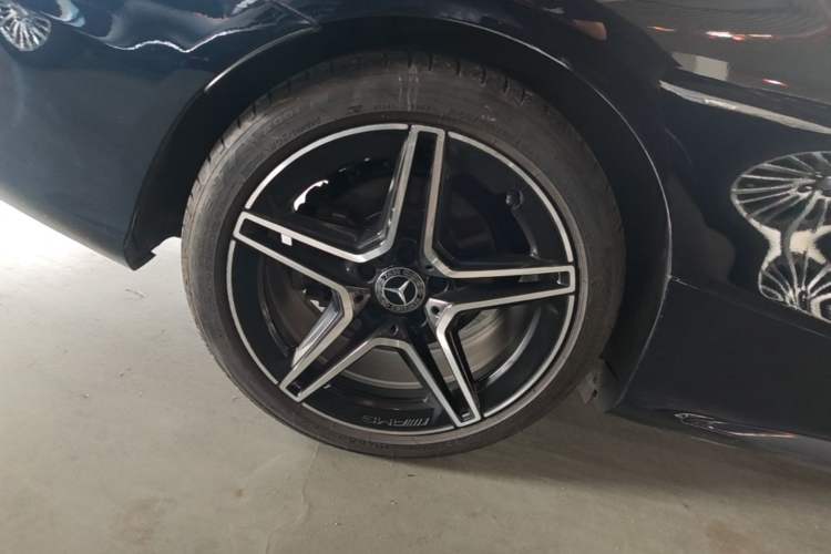 Used Mercedes-Benz C-Class 2021 C 200 Coupe Right Rear Wheel Hub