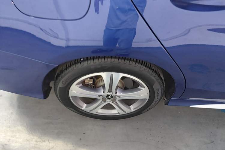 Used Mercedes-Benz C-Class 2021 C 260 L Sport Edition Right Rear Wheel Hub