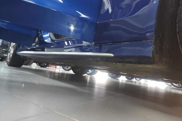 Used Mercedes-Benz C-Class 2021 C 200 L Fashion Edition Sport Version Right Side Sill
