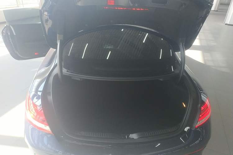 Used Mercedes-Benz C-Class 2021 C 260 Coupe Trunk