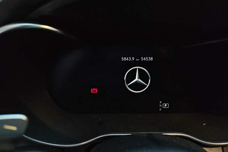 Used Mercedes-Benz C-Class 2021 C 200 L Fashion Edition Sport Version Odometer Close Up
