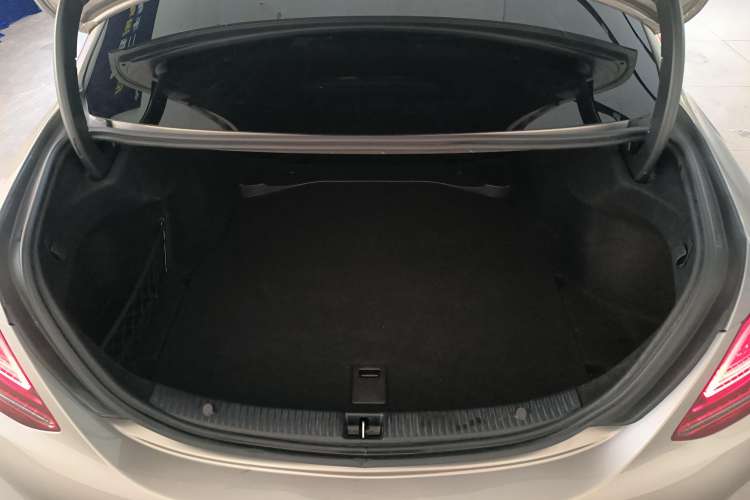 Used Mercedes-Benz C-Class 2021 C 200 L Fashion Edition Sport Version Trunk