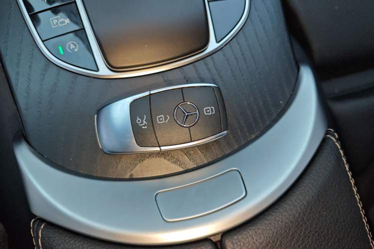Used Mercedes-Benz C-Class 2021 C 260 L Sport Edition Vehicle Key