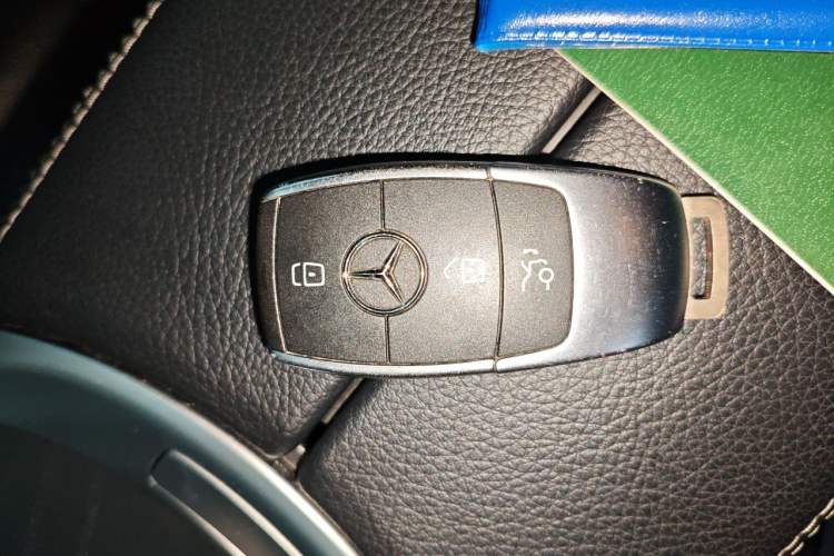 Used Mercedes-Benz C-Class 2021 C 260 L Sport Edition Star Collection Vehicle Key