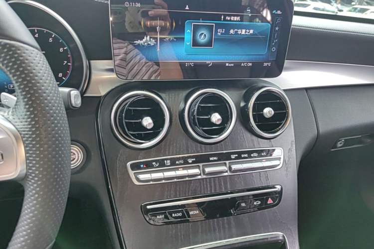 Used Mercedes-Benz C-Class 2021 C 200 L Fashion Edition Sport Version Audio And AC Panel
