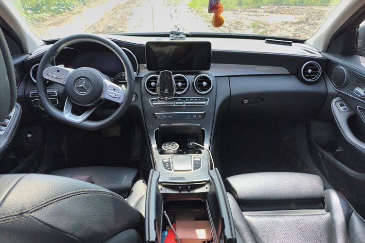 Used Mercedes-Benz C-Class 2021 C 200 L Fashion Edition Sport Version Center Console