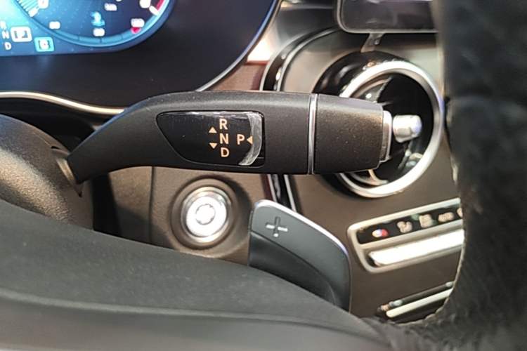 Used Mercedes-Benz C-Class 2021 C 200 L Fashion Edition Sport Version Gear Lever