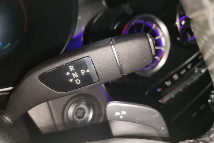 Used Mercedes-Benz C-Class 2021 C 260 L Sport Edition Star Collection Gear Lever