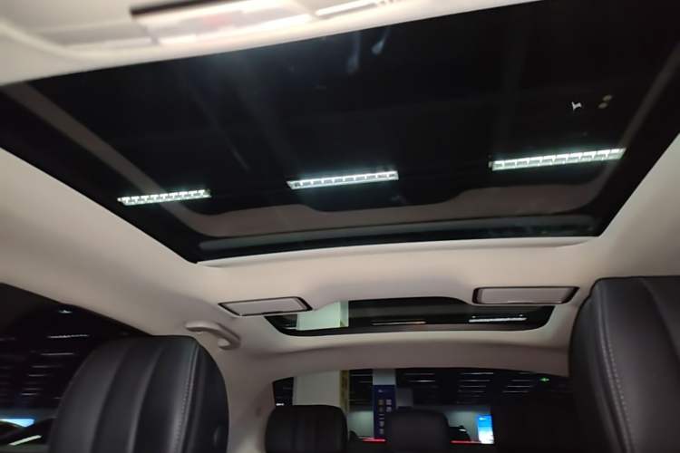 Used Mercedes-Benz C-Class 2021 C 260 L Sport Edition Headliner