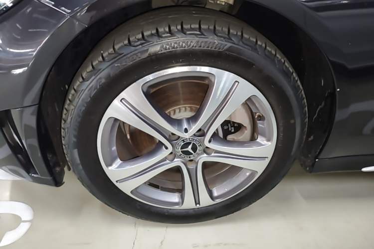 Used Mercedes-Benz C-Class 2021 C 260 L Sport Edition Left Front Wheel Hub