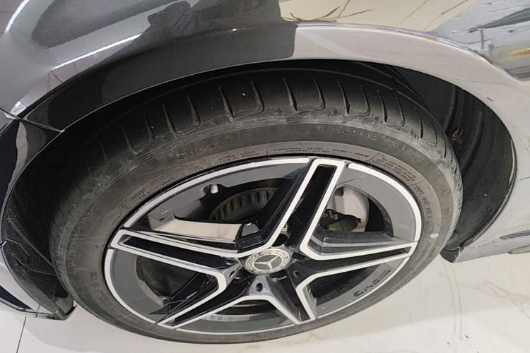 Used Mercedes-Benz C-Class 2021 C 260 Star Edition Left Front Wheel Hub