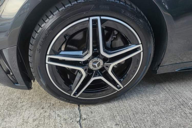 Used Mercedes-Benz C-Class 2021 C 260 Star Edition Left Front Wheel Hub