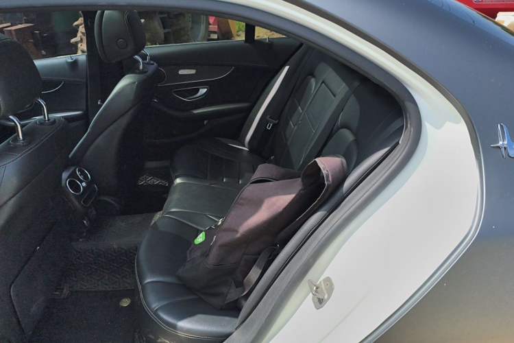 Used Mercedes-Benz C-Class 2021 C 200 L Fashion Edition Sport Version Left Rear Seat