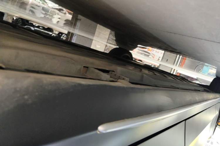 Used Mercedes-Benz C-Class 2021 C 260 L Sport Edition Star Collection Left Side Sill