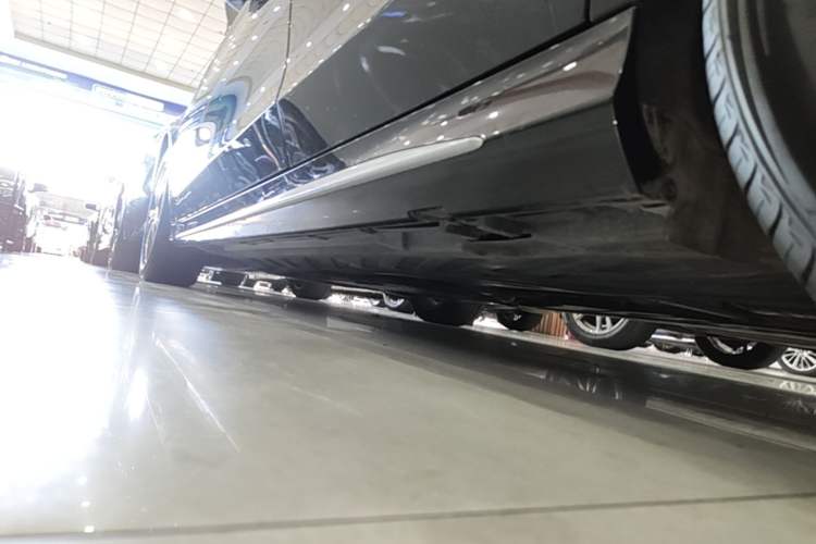 Used Mercedes-Benz C-Class 2021 C 200 L Fashion Edition Sport Version Left Side Sill